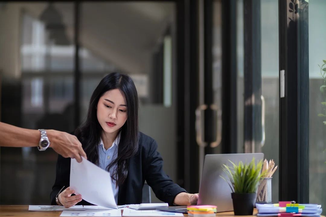 사망한 사람이 생명 보험에 가입했는지 어떻게 확인할 수 있나요?